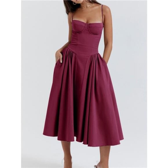 Sweetheart Neck Ruched Midi Dress - Picture 2 of 7